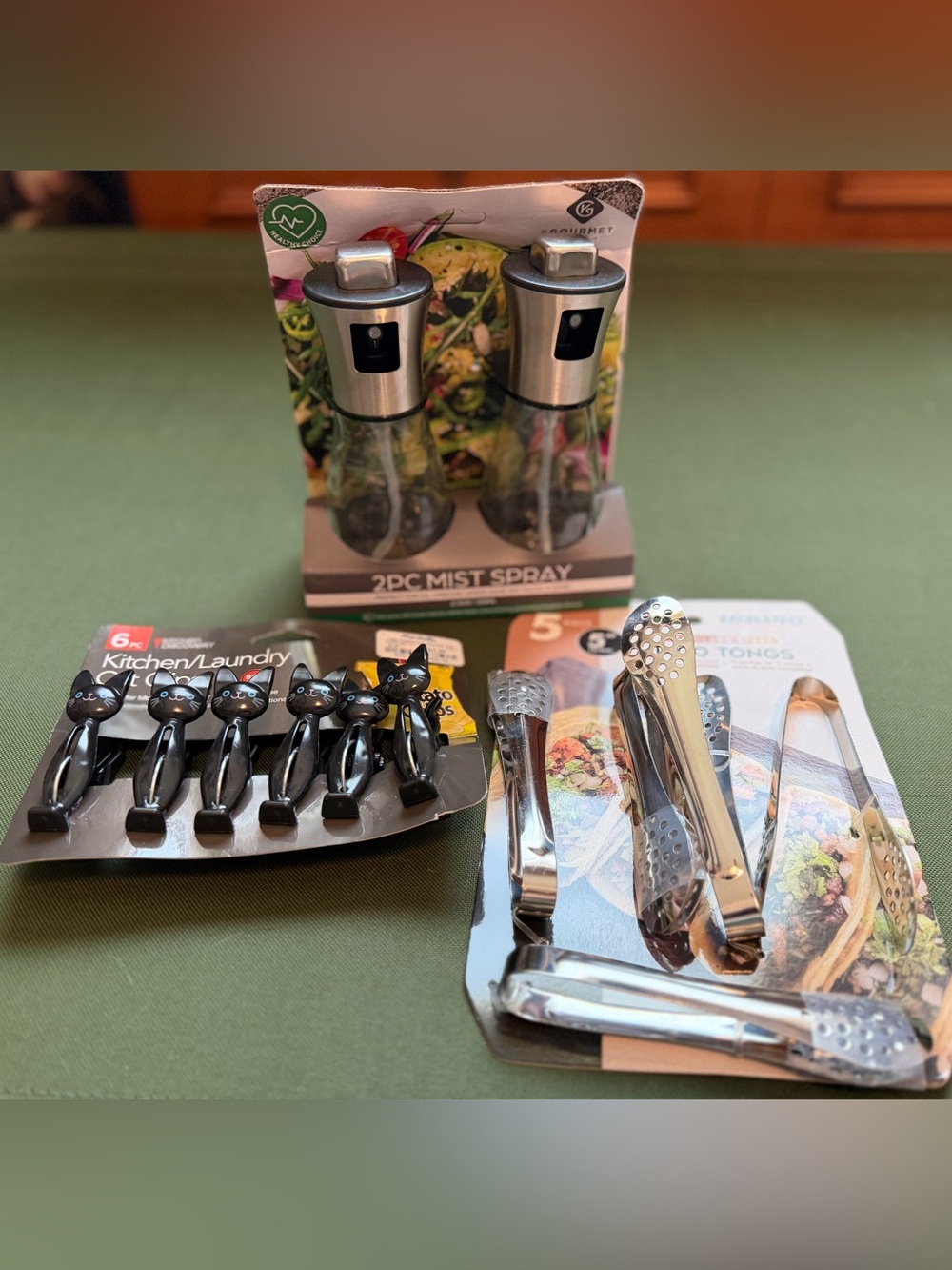 Kitchen Bundle: 2-piece Mist Sprayer, Cat clips, and Taco Tongs
